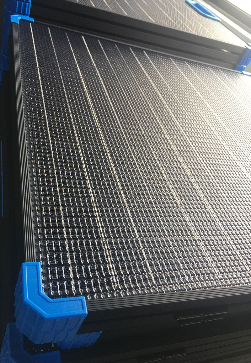 100W Portable Solar Charger Case With Adjustable Stand-NEWLIGHT ENERGY