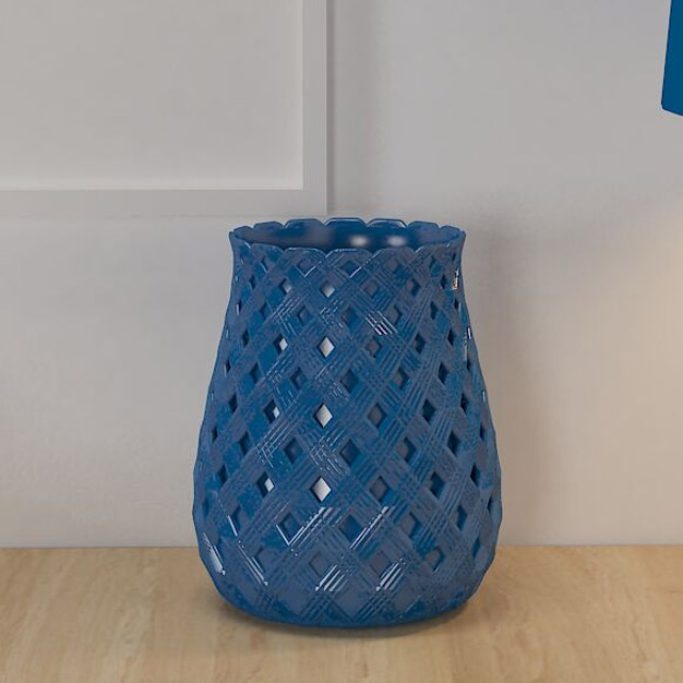 Vase bleu brillant en porcelaine avec droit d'auteur