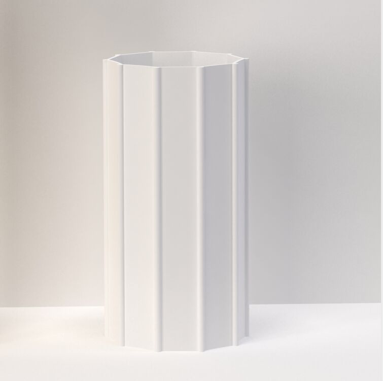 Vase blanc mate de design moderne avec copyright