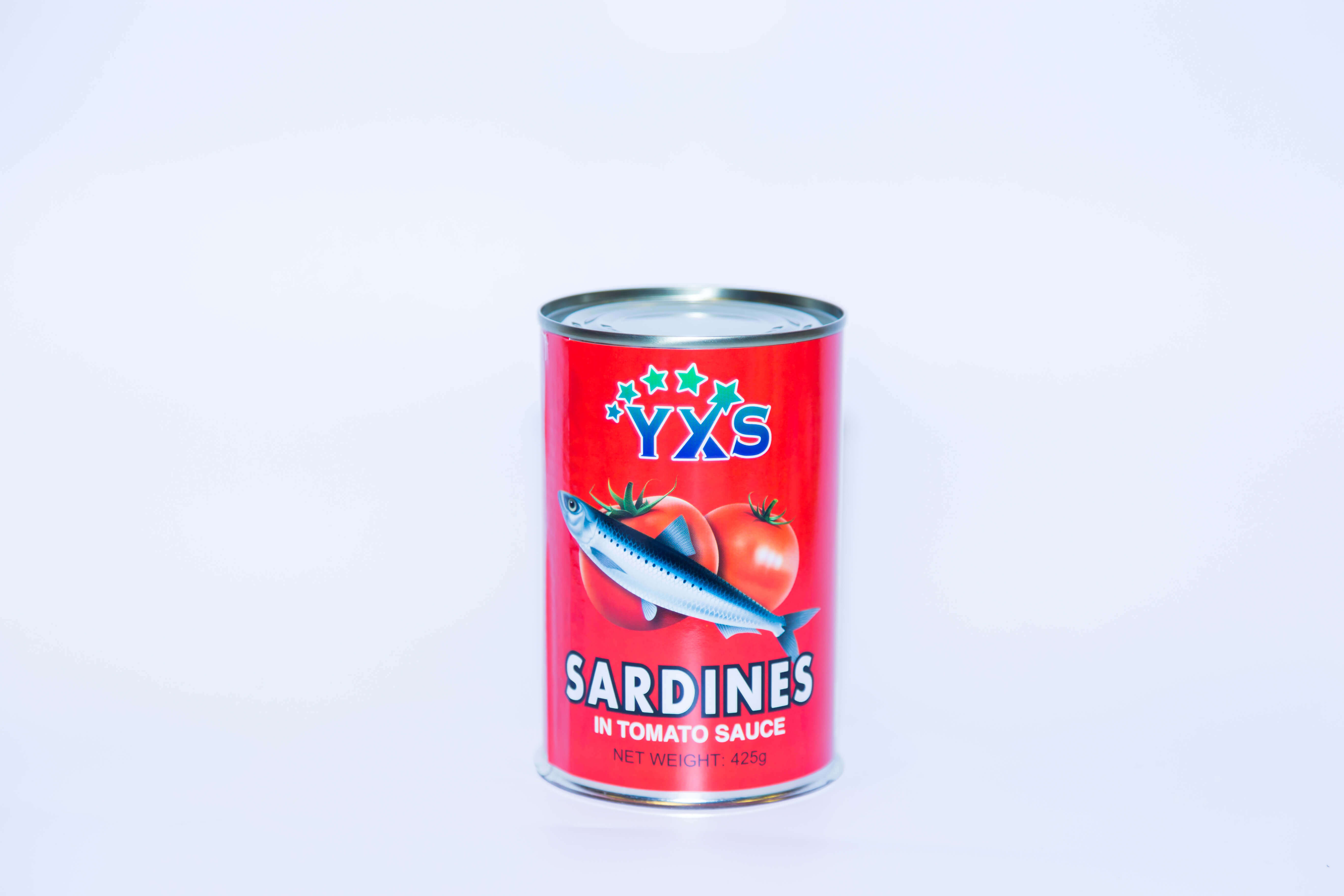 Sardine en conserve dans la sauce tomate avec option de chili
