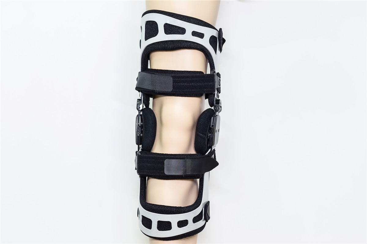 Déchargement de l'usine d'accolades Hinged OA au genou pour les supports de la jambe ou la protection du ligament avec une coque en aluminium