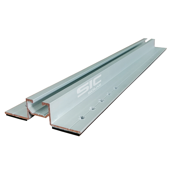 Panneau solaire Rail court pour toit en métal