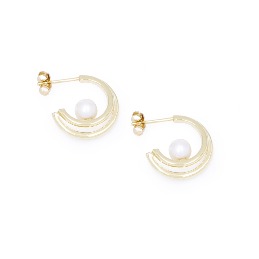 Hoop Ear goujons pour femmes Couleur d'or avec des perles