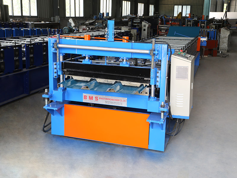 Machine de formage de rouleaux de panneaux de toiture pour YX35-117-1000