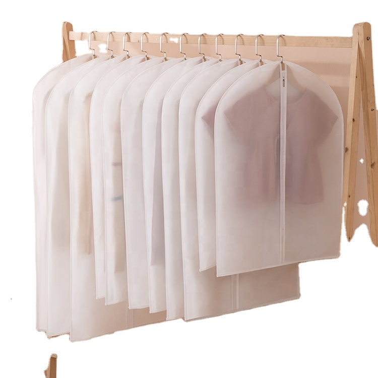 Les vêtements translucides sont de haute qualité et anti-poussière en poly recyclé personnalisé sac de couverture de vêtement suspendu blanc