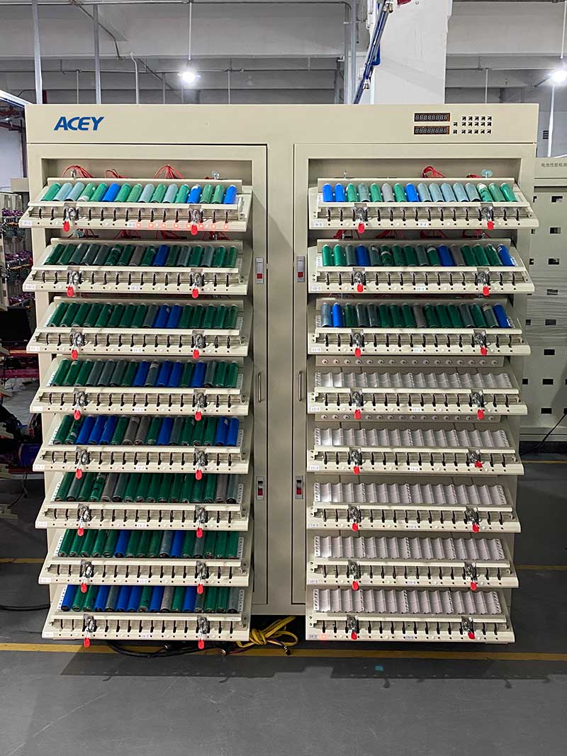 Battery charge discharge tester
