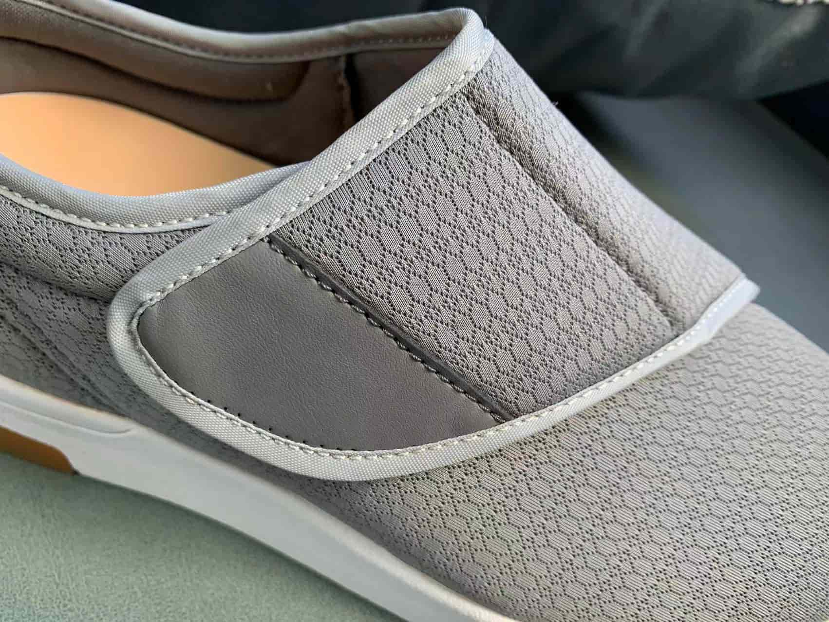 Professional protective shoes for the elderly Professional protective shoes for the elderly